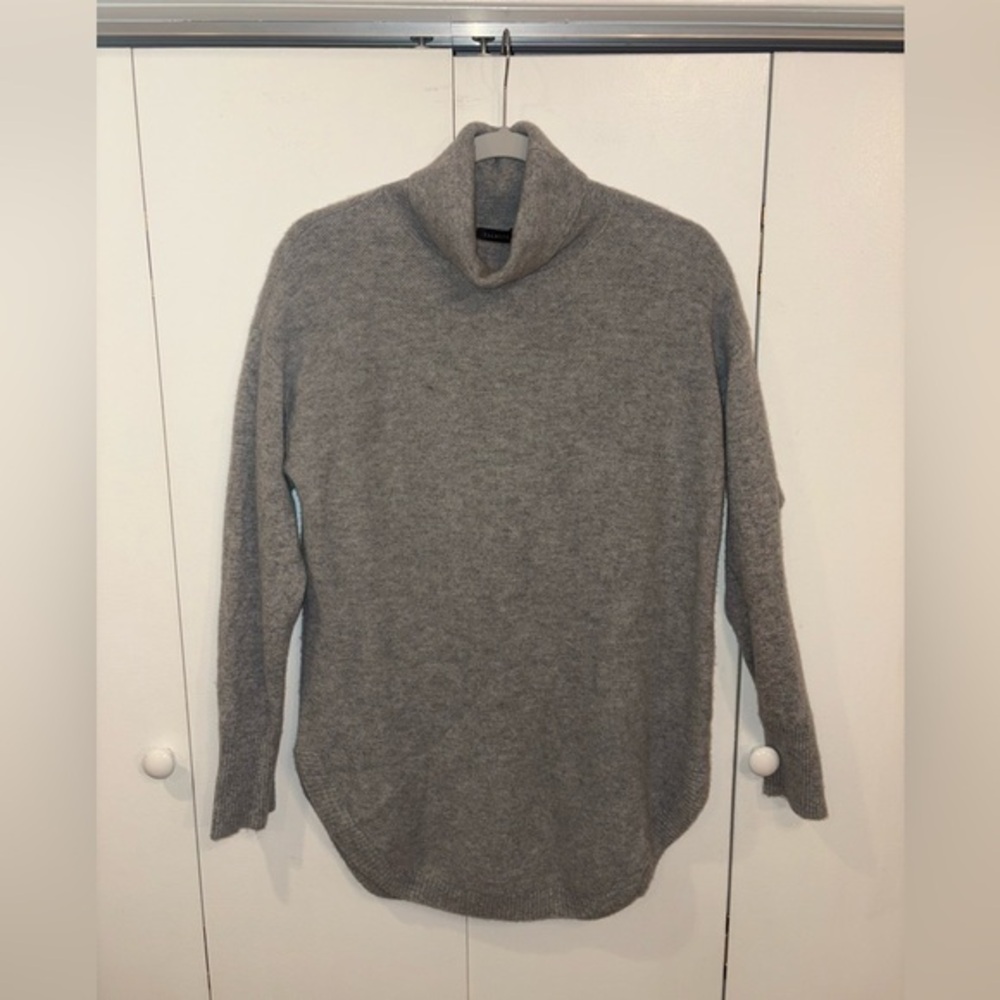 100% Pure Cashmere Talbots Turtleneck Sweater Size Medium